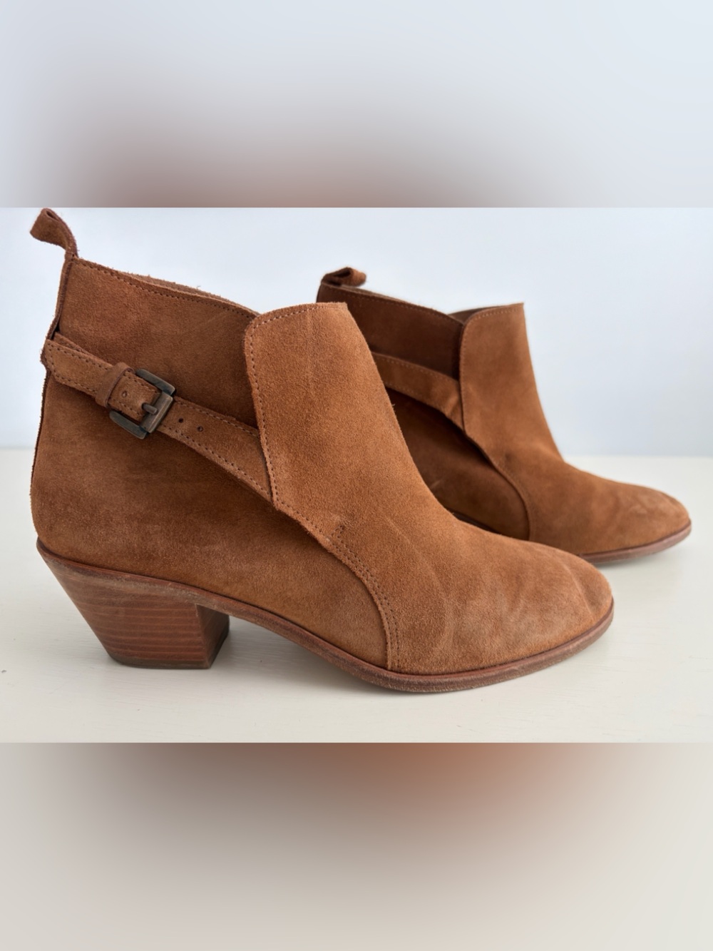 Comptoir Des Cotonniers Suede Ankle Booties in Chestnut